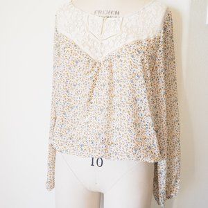 About a Girl, Los Angeles, M blouse